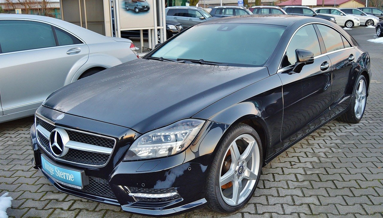 reverent mercedes 587557 1280